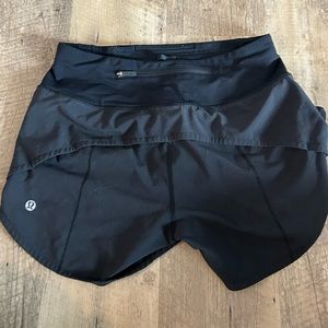 lululemon speed up. super cute. size 2 tall. good condition!